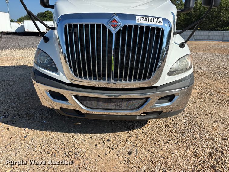 image for item YA4094 2019 International RH613 semi truck