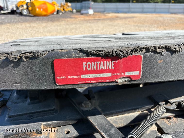 image for item YA4094 2019 International RH613 semi truck