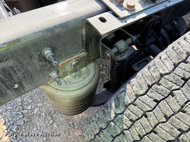 image for item YA4094 2019 International RH613 semi truck