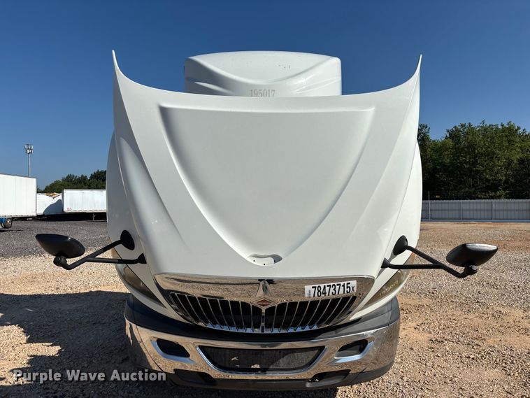 image for item YA4094 2019 International RH613 semi truck