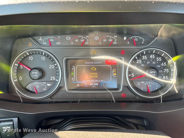 image for item YA4094 2019 International RH613 semi truck