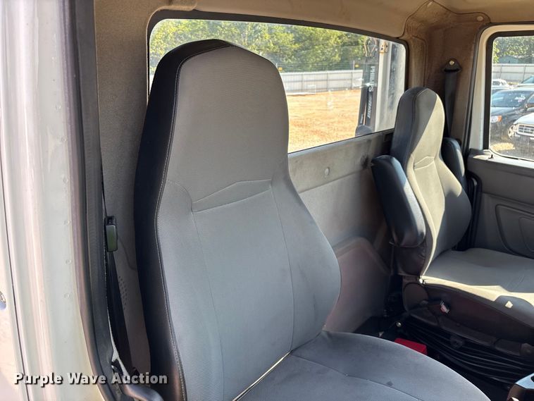 image for item YA4094 2019 International RH613 semi truck