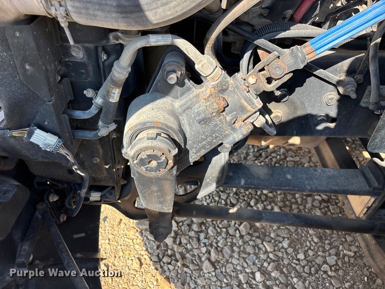 image for item YA4094 2019 International RH613 semi truck