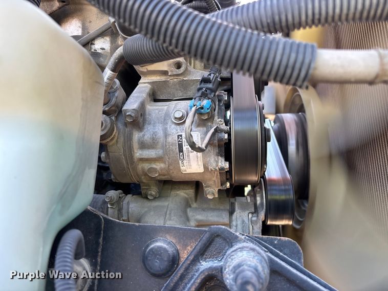 image for item YA4094 2019 International RH613 semi truck
