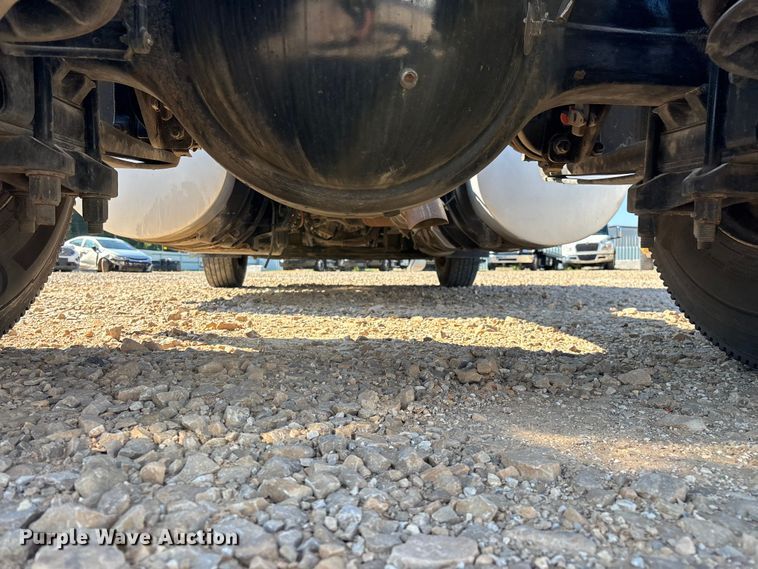 image for item YA4094 2019 International RH613 semi truck