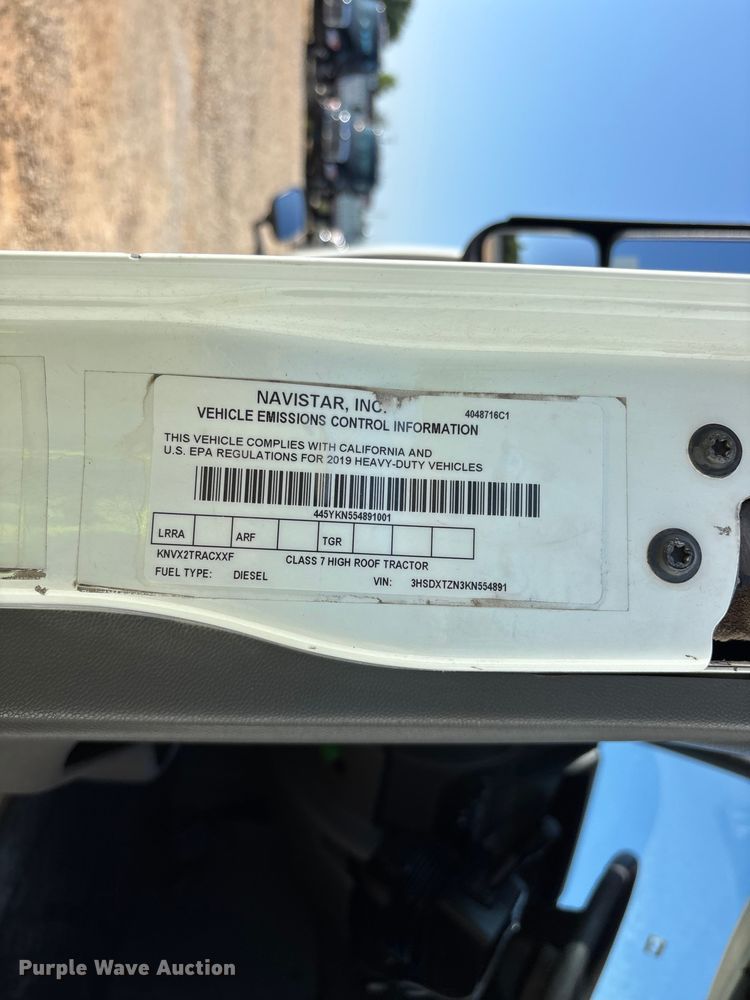 image for item YA4094 2019 International RH613 semi truck