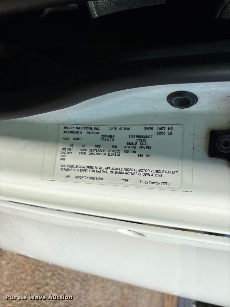 image for item YA4094 2019 International RH613 semi truck