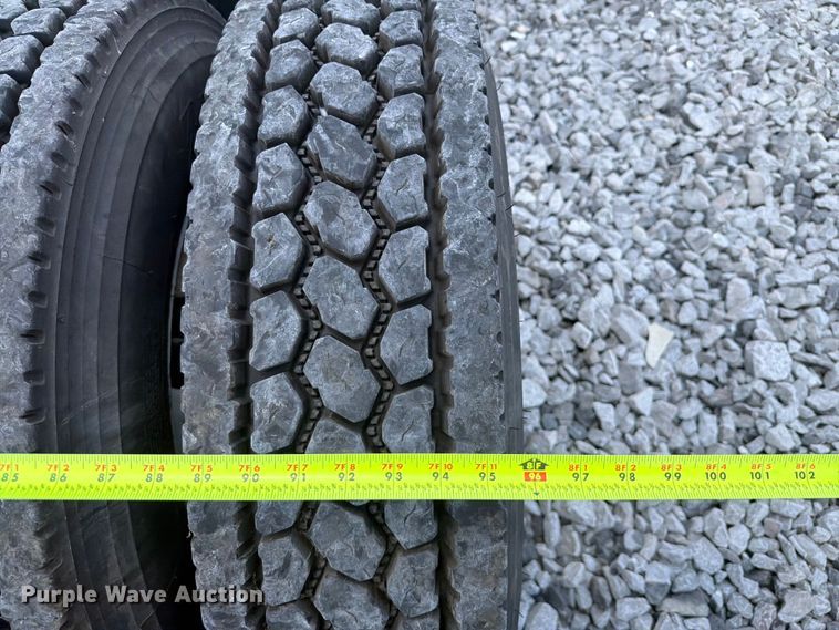 image for item YA4095 2021 Freightliner Cascadia semi truck