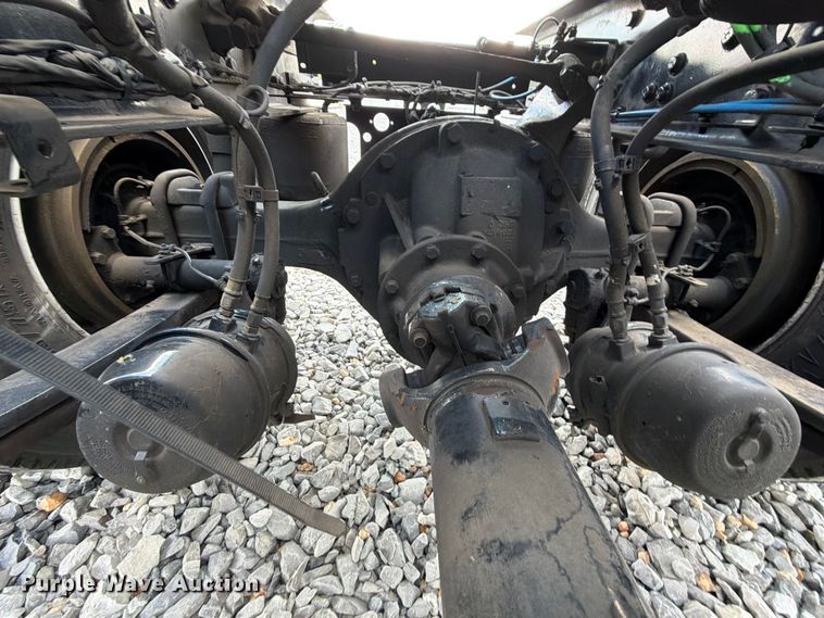 image for item YA4095 2021 Freightliner Cascadia semi truck