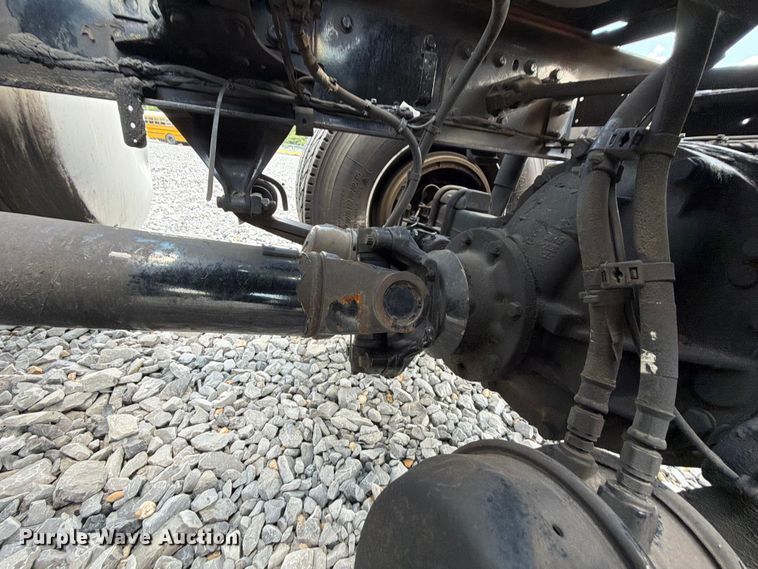 image for item YA4095 2021 Freightliner Cascadia semi truck