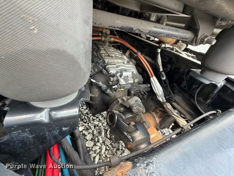 image for item YA4095 2021 Freightliner Cascadia semi truck