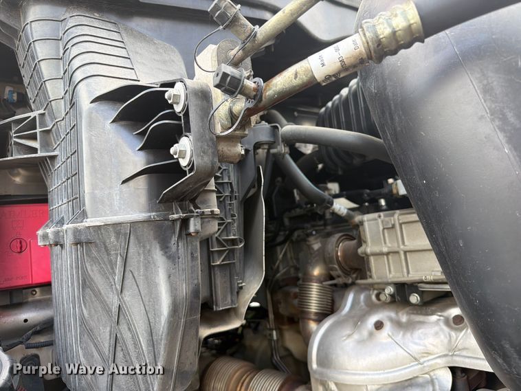 image for item YA4095 2021 Freightliner Cascadia semi truck