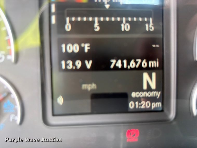 image for item YA4095 2021 Freightliner Cascadia semi truck