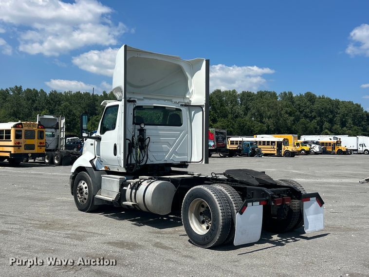 image for item YA4096 2019 International RH613 semi truck
