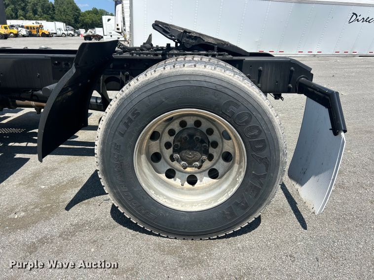image for item YA4096 2019 International RH613 semi truck