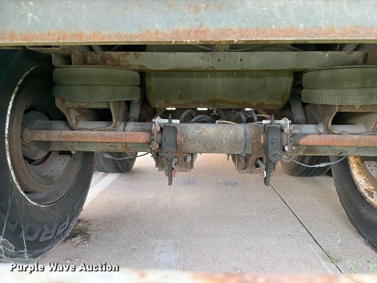 image for item YA4168 2008 Stoughton AVXW-535T-S-C-AR dry van trailer