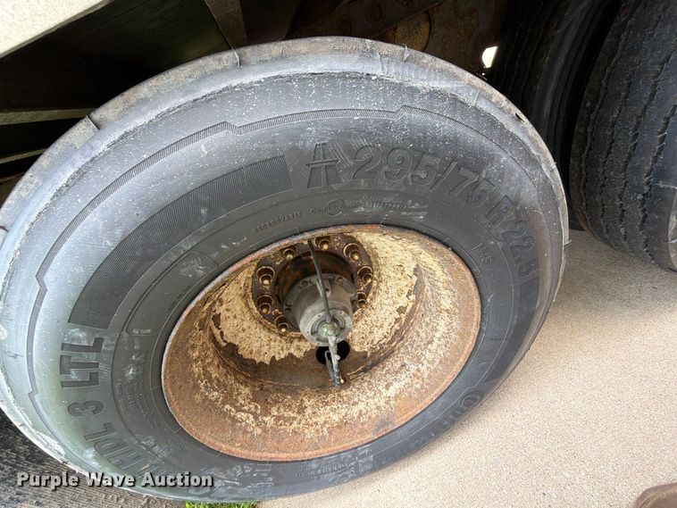 image for item YA4168 2008 Stoughton AVXW-535T-S-C-AR dry van trailer