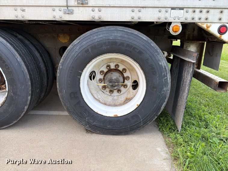 image for item YA4168 2008 Stoughton AVXW-535T-S-C-AR dry van trailer