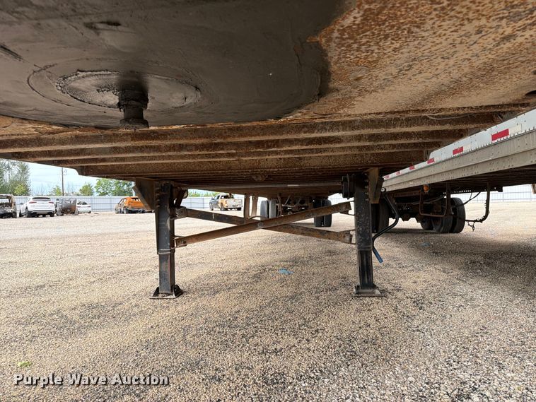 image for item YA4170 2005 Stoughton AVXW-535T-S-C-AR dry van trailer