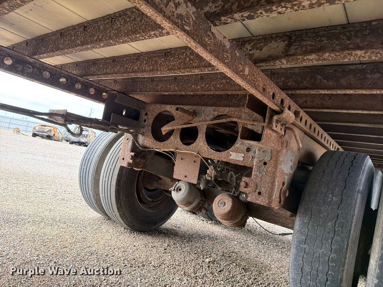 image for item YA4170 2005 Stoughton AVXW-535T-S-C-AR dry van trailer