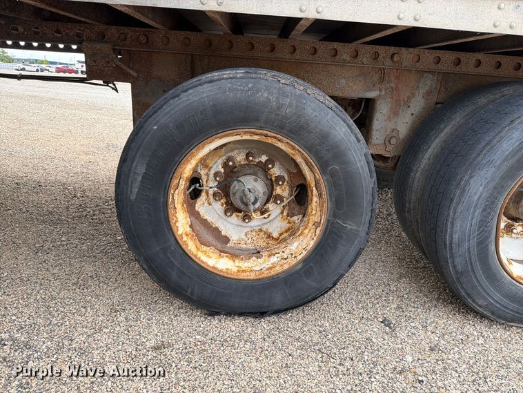 image for item YA4170 2005 Stoughton AVXW-535T-S-C-AR dry van trailer