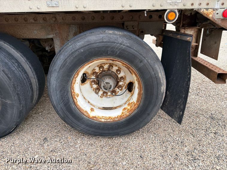 image for item YA4170 2005 Stoughton AVXW-535T-S-C-AR dry van trailer