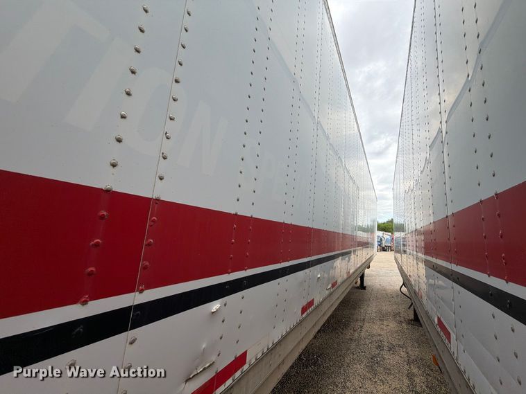 image for item YA4171 2005 Stoughton AVXW-535T-S-C-AR dry van trailer