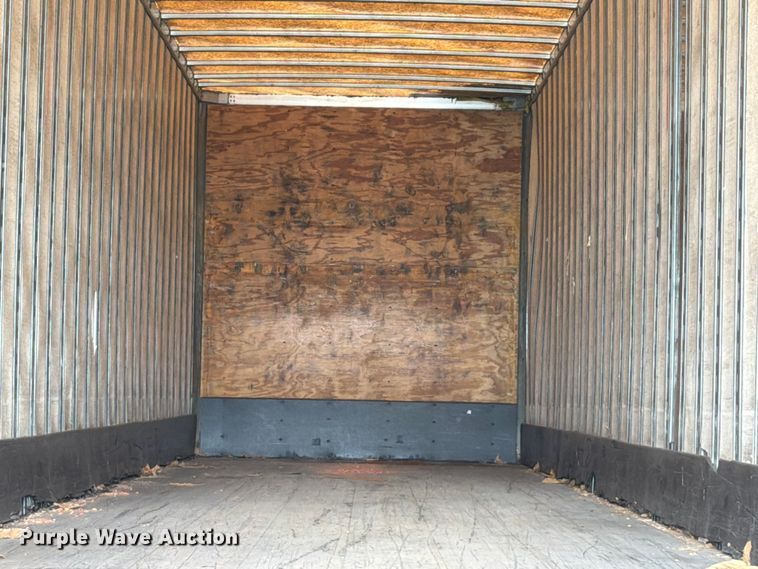 image for item YA4171 2005 Stoughton AVXW-535T-S-C-AR dry van trailer