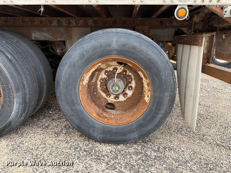 image for item YA4171 2005 Stoughton AVXW-535T-S-C-AR dry van trailer