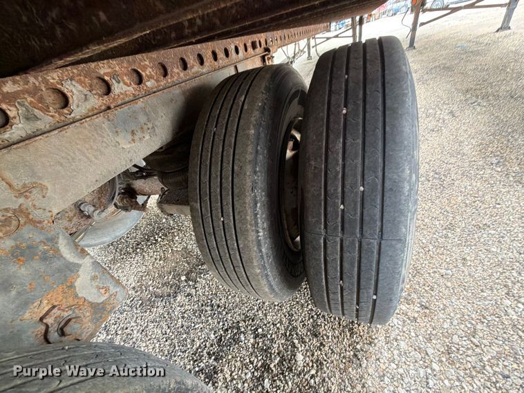 image for item YA4171 2005 Stoughton AVXW-535T-S-C-AR dry van trailer