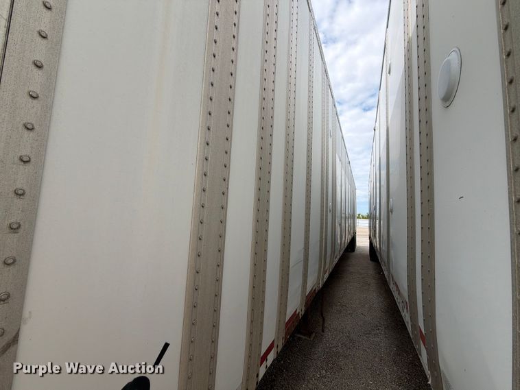 image for item YA4172 1995 Wabash dry van trailer