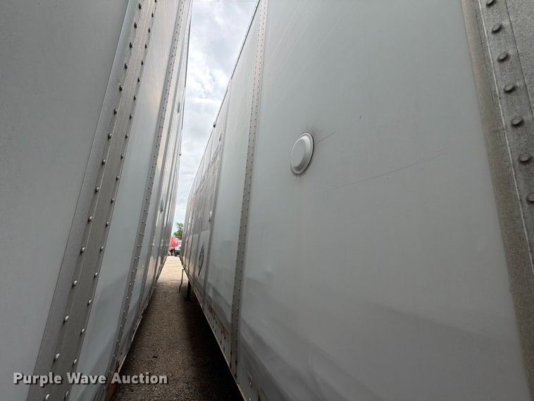 image for item YA4173 1995 Wabash dry van trailer