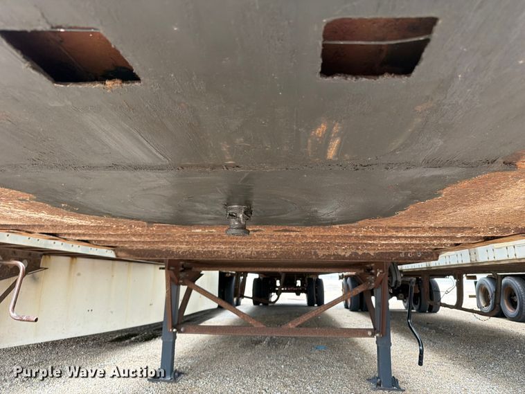 image for item YA4173 1995 Wabash dry van trailer