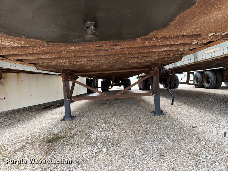 image for item YA4173 1995 Wabash dry van trailer