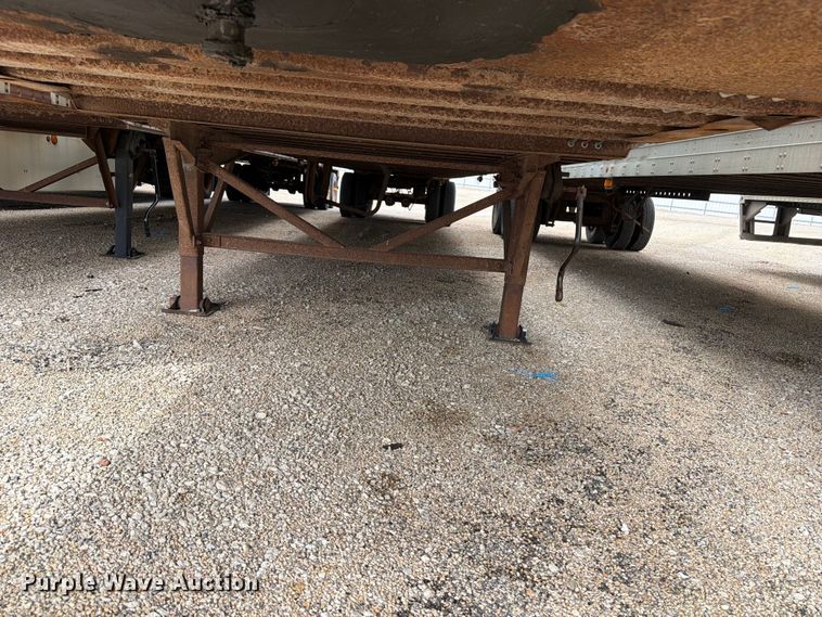 image for item YA4174 1995 Wabash dry van trailer
