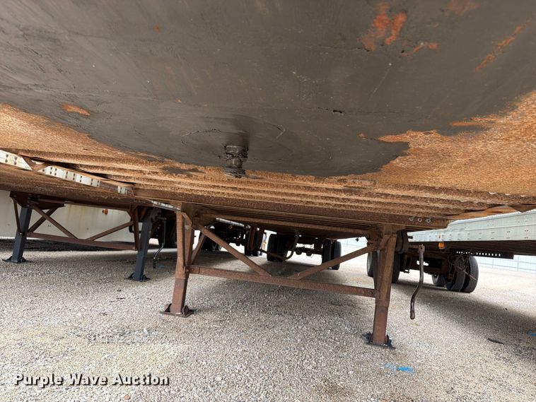 image for item YA4174 1995 Wabash dry van trailer