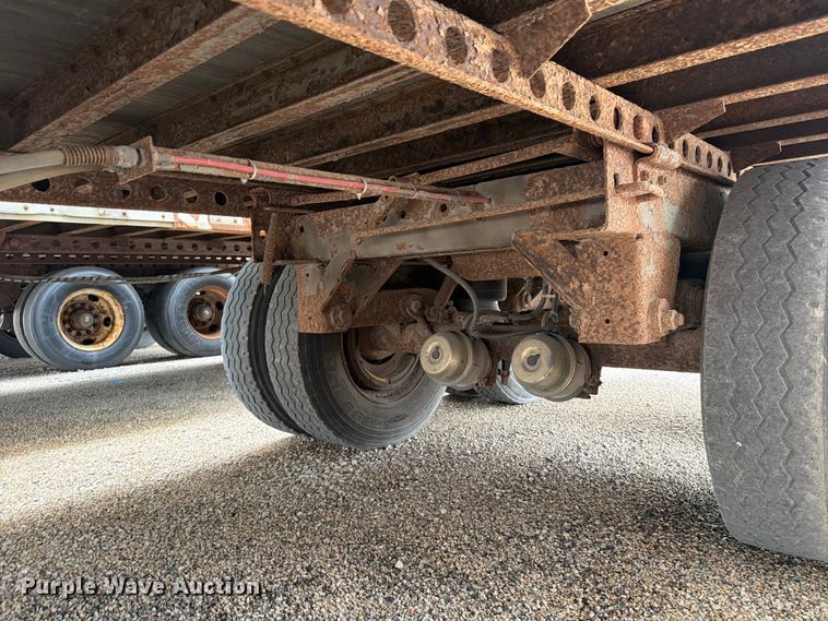 image for item YA4174 1995 Wabash dry van trailer
