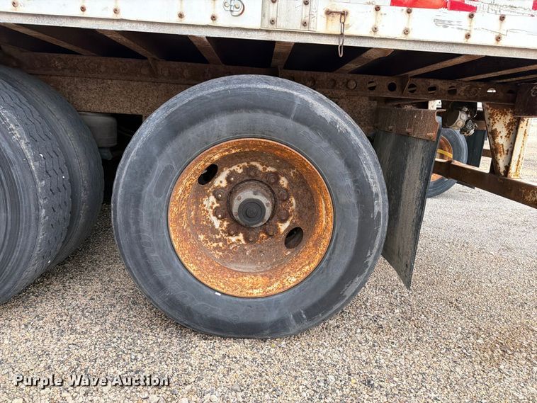 image for item YA4174 1995 Wabash dry van trailer