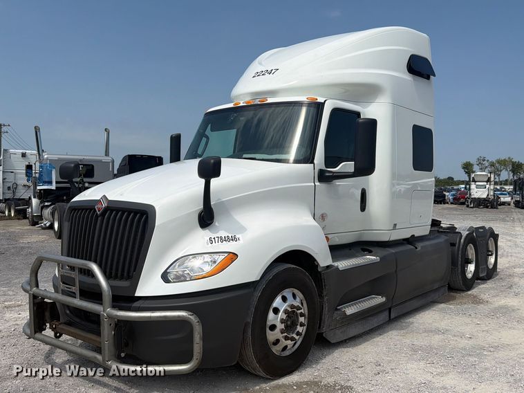 image for item YA4228 2022 International LT625 semi truck