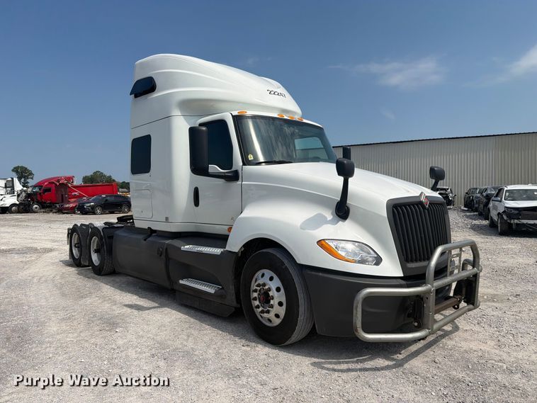 image for item YA4228 2022 International LT625 semi truck