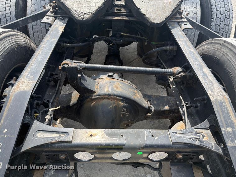 image for item YA4228 2022 International LT625 semi truck