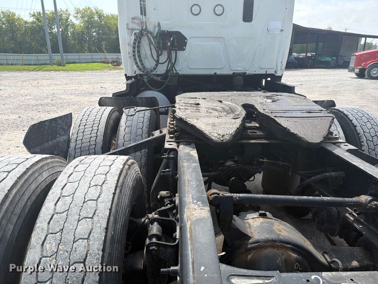 image for item YA4228 2022 International LT625 semi truck