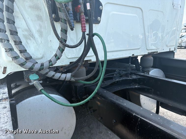 image for item YA4228 2022 International LT625 semi truck