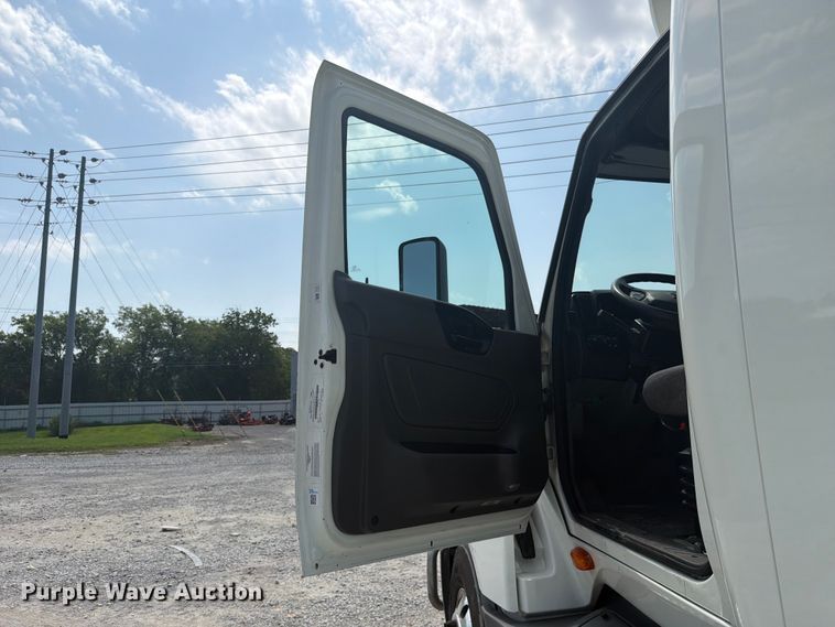 image for item YA4228 2022 International LT625 semi truck