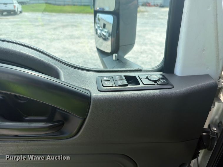image for item YA4228 2022 International LT625 semi truck