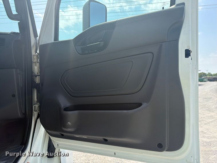 image for item YA4228 2022 International LT625 semi truck