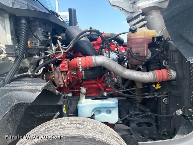 image for item YA4228 2022 International LT625 semi truck