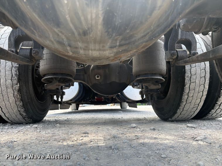 image for item YA4228 2022 International LT625 semi truck