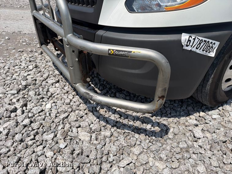 image for item YA4230 2022 International LT625 semi truck