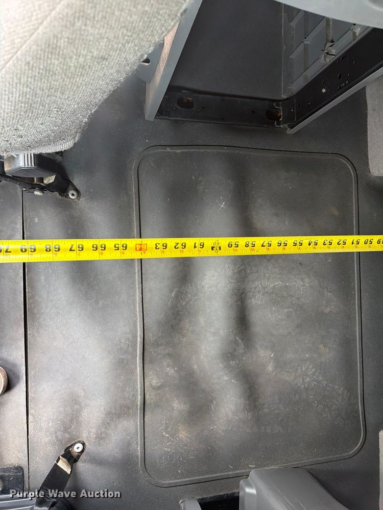 image for item YA4230 2022 International LT625 semi truck